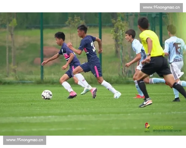 足球赛实时观看体验升级体验全程无延迟畅享精彩赛事精彩瞬间 - 副本 - 副本 - 副本 (2)